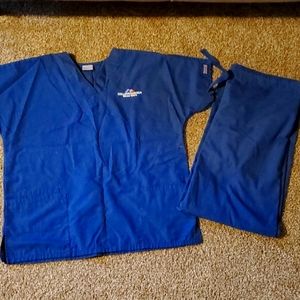 Medium scrubs